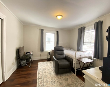70 Woodbine Street - Photo Thumbnail 3