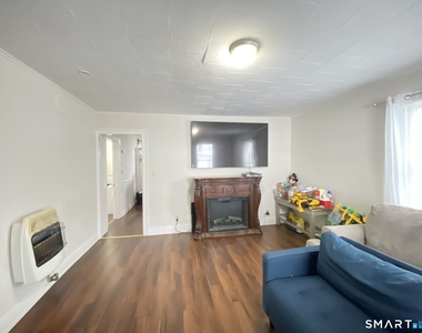 70 Woodbine Street - Photo Thumbnail 1