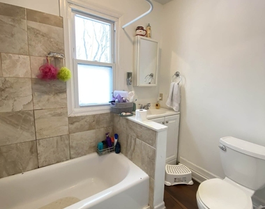 70 Woodbine Street - Photo Thumbnail 5