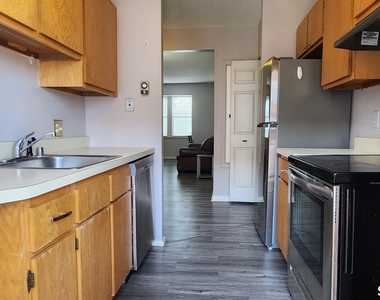 18 Townley Street - Photo Thumbnail 3
