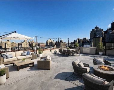 45 West 81st Street - Photo Thumbnail 1