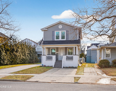 211 Lareine Avenue - Photo Thumbnail 37