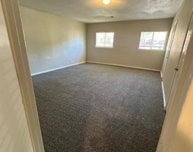 6840 Margaret Drive - Photo Thumbnail 12