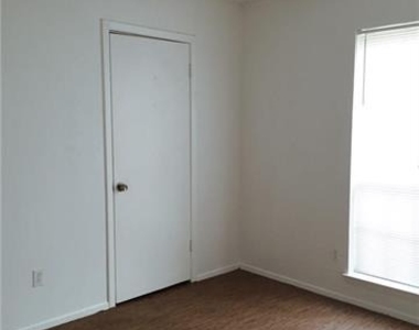 6840 Margaret Drive - Photo Thumbnail 22