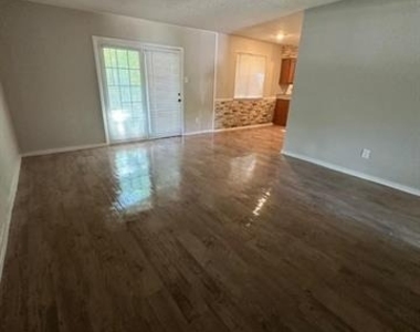 6840 Margaret Drive - Photo Thumbnail 3