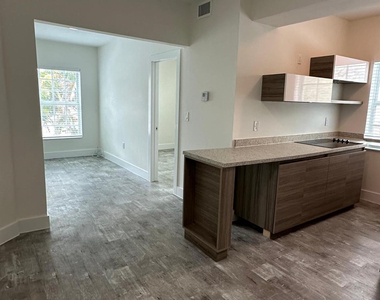 130 Antiquera Avenue - Photo Thumbnail 4