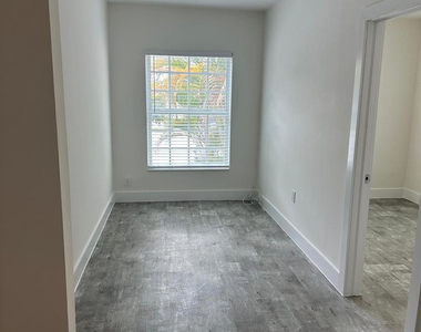 130 Antiquera Avenue - Photo Thumbnail 11