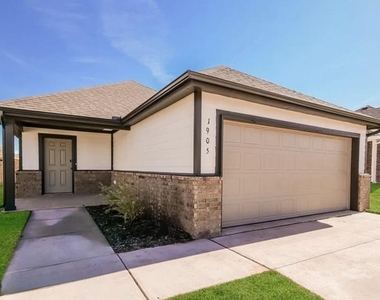 1905 Crimson Lake Boulevard - Photo Thumbnail 1