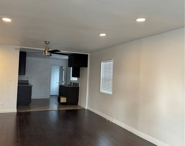 847 W Gage Avenue - Photo Thumbnail 8