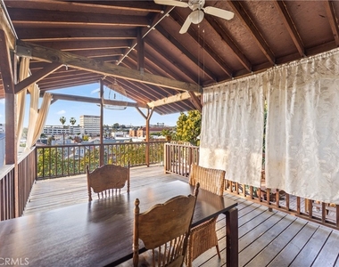 1065 Laguna - Photo Thumbnail 11