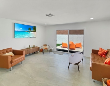 54905 Avenida Diaz - Photo Thumbnail 4