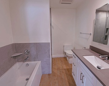 136 S Palm Drive - Photo Thumbnail 8