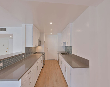 136 S Palm Drive - Photo Thumbnail 2
