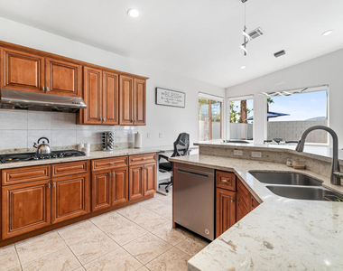 79535 Dandelion Drive - Photo Thumbnail 13