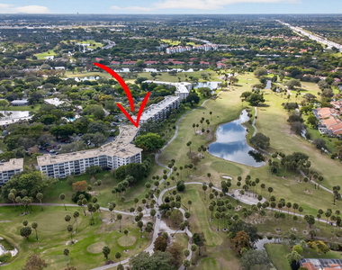 3960 Oaks Clubhouse Drive - Photo Thumbnail 14