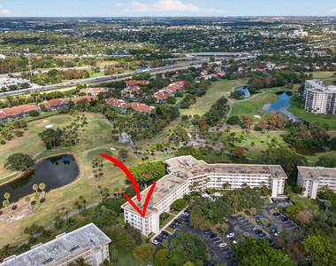 3960 Oaks Clubhouse Drive - Photo Thumbnail 11