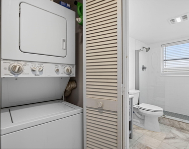 3960 Oaks Clubhouse Drive - Photo Thumbnail 25