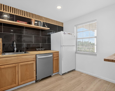 3960 Oaks Clubhouse Drive - Photo Thumbnail 33