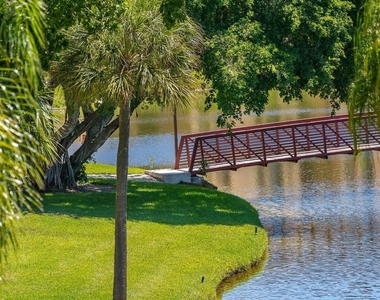2455 Lindell Boulevard - Photo Thumbnail 21