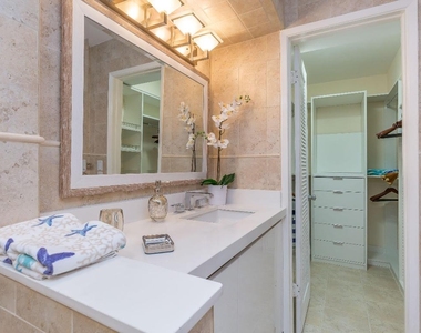 2455 Lindell Boulevard - Photo Thumbnail 12