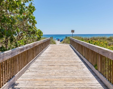 2455 Lindell Boulevard - Photo Thumbnail 22