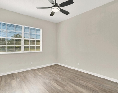 299 Sw 7th Street - Photo Thumbnail 14