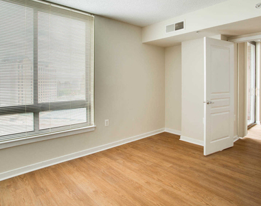 1401 S. Joyce Street - Photo Thumbnail 17