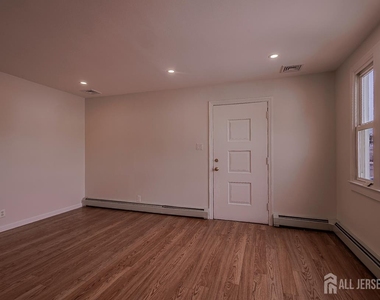 253 9th Street - Photo Thumbnail 2