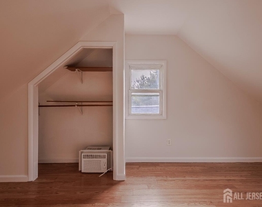 253 9th Street - Photo Thumbnail 21