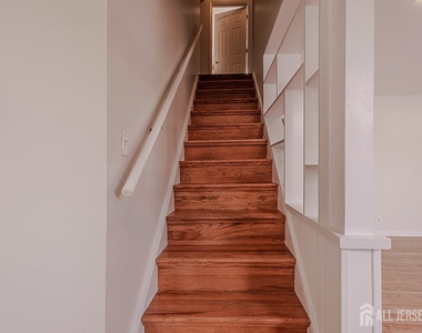 253 9th Street - Photo Thumbnail 3