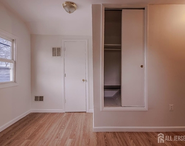 253 9th Street - Photo Thumbnail 20