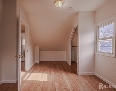 253 9th Street - Photo Thumbnail 23