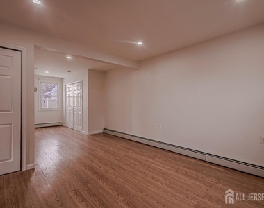 253 9th Street - Photo Thumbnail 11