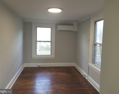 212 Warren Street - Photo Thumbnail 10