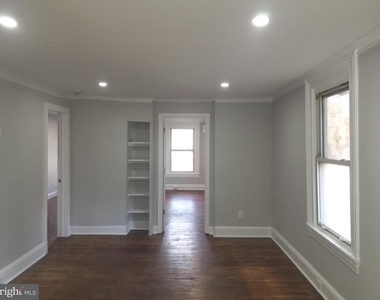 212 Warren Street - Photo Thumbnail 7