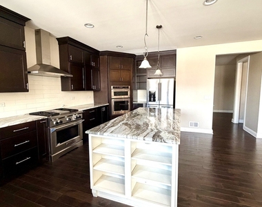 3907 Nannyberry Street - Photo Thumbnail 6