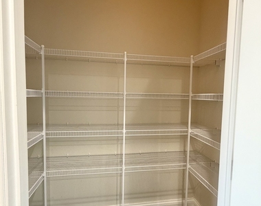 3907 Nannyberry Street - Photo Thumbnail 8