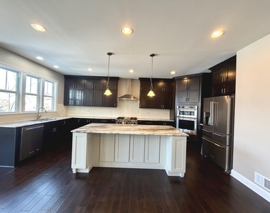 3907 Nannyberry Street - Photo Thumbnail 4