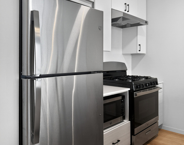 88 E Wacker Place - Photo Thumbnail 14