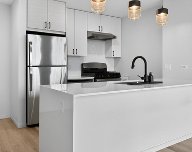 88 E Wacker Place - Photo Thumbnail 1