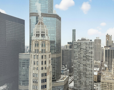 88 E Wacker Place - Photo Thumbnail 5
