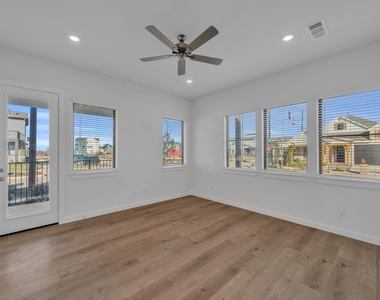 3244 Loam Lane - Photo Thumbnail 6