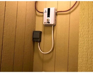 241 E Jackson Street - Photo Thumbnail 13