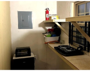241 E Jackson Street - Photo Thumbnail 15