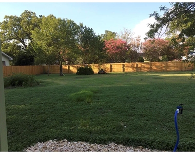 241 E Jackson Street - Photo Thumbnail 7