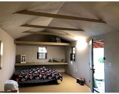 241 E Jackson Street - Photo Thumbnail 9