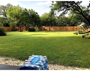 241 E Jackson Street - Photo Thumbnail 4