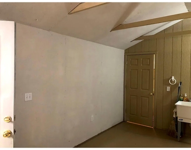 241 E Jackson Street - Photo Thumbnail 14
