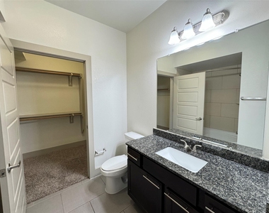 145 Heights Blvd - Photo Thumbnail 8