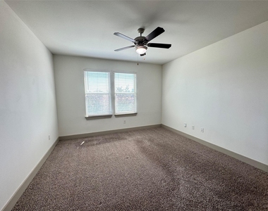 145 Heights Blvd - Photo Thumbnail 5